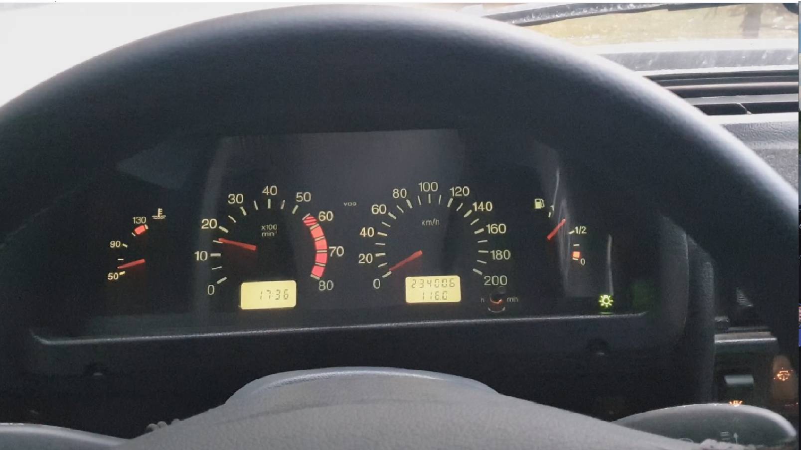 Приборка VDO и ДУТ в Ниву 21213