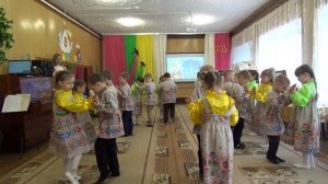 Танец "Башмачки", старшая группа №10