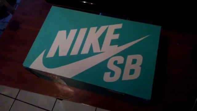 Mexican Sneakers Nike SB check solar смотреть онлайн