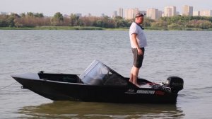 Обзор лодки Киммерия 400DCX в черном цвете