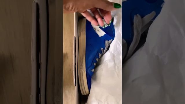 Golden Goose Unboxing💙👟 смотреть онлайн