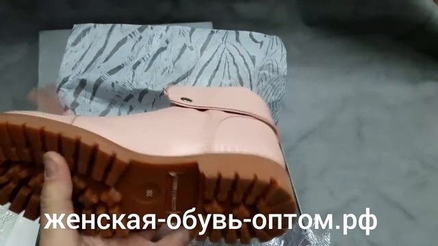 Демисезонные ботинки Alexander McQueen смотреть онлайн