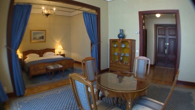 Metropol Hotel. Moscow. [Moscow Travel Guide]