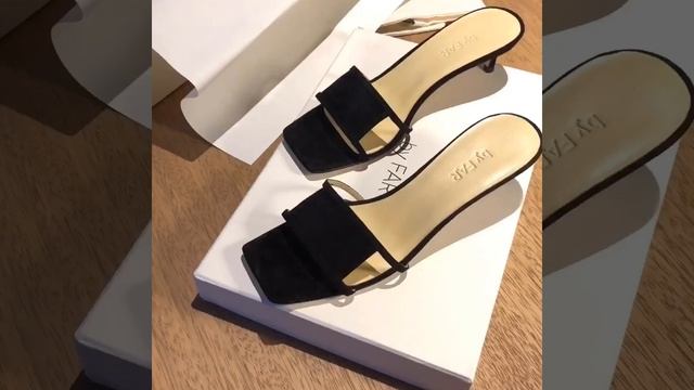 Босоножки BY FAR смотреть онлайн