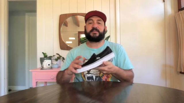 Got me some Vans Slip Ons! смотреть онлайн