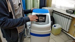 Варианты компактных установок умягчения "кабинетного" типа