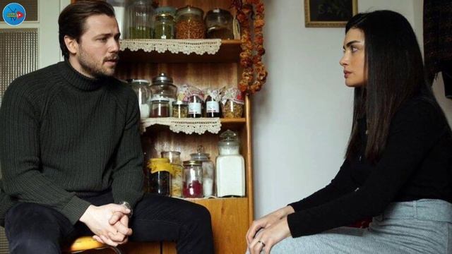 Başarıya Giden Yolda Özge Yağız: Kariyerinin Sırları смотреть онлайн