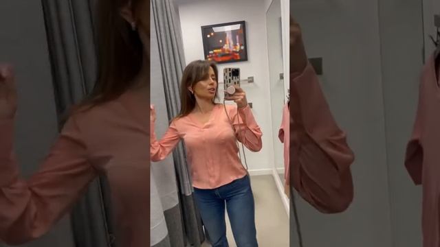 Стильная блуза от DKNY: must-have для вашего гардероба смотреть онлайн