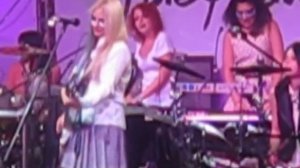 Выступление группы Пудра в музторге(1)