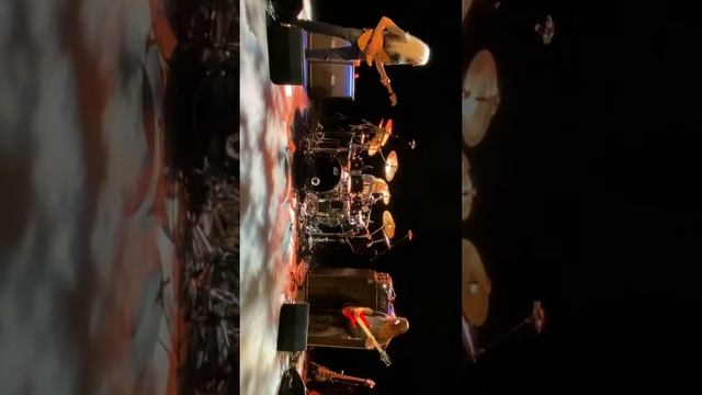 The Aristocrats London 16th June end of "Blues F*ckers" with accidental Led Zep смотреть онлайн