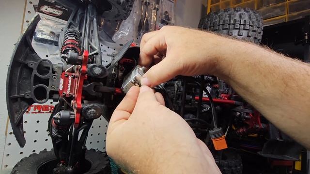 Perfect Pass Servo - Kraton 6S EXB смотреть онлайн
