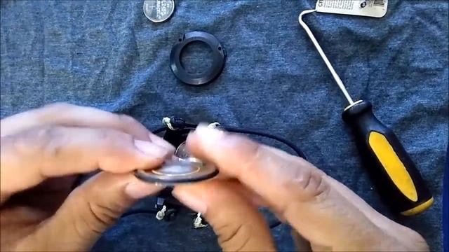 SUUNTO ZOOP battery replace in 90 sec (DIY) смотреть онлайн