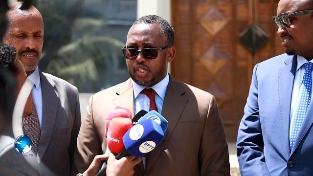 Caana Nuug"Heshiiska maanta waa mid u dhigma Maalintii Soomaaliya ay gobanimada qaatay смотреть онлайн