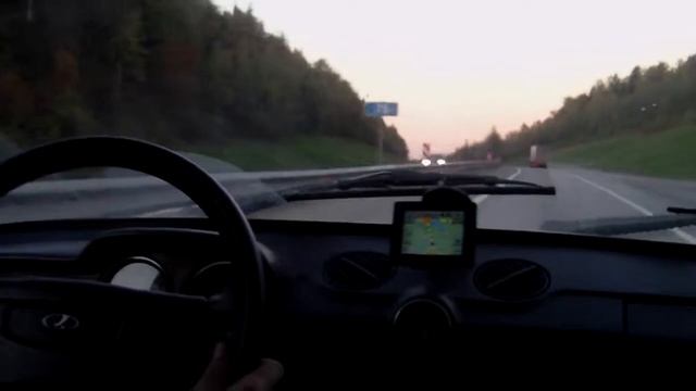 Есздили с Миханом на 2106 Виталя летом 2010.AVI смотреть онлайн