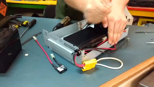APC UPS Battery Refurbishment. смотреть онлайн