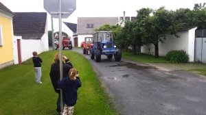 Тракторы в грязи – экстремальные гонки по бездорожью!