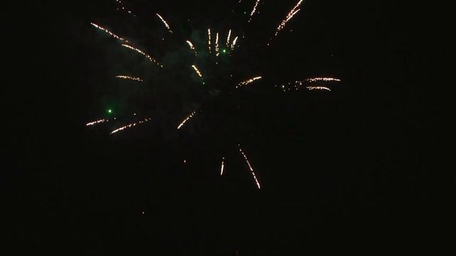 С 142 ПЯТИГОРСК (150 залпов, 1