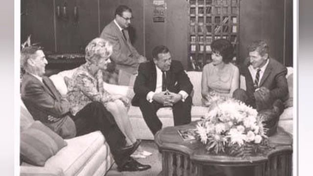 Хелен Хэдселл, Королева Манифестации, Закон притяжения смотреть онлайн