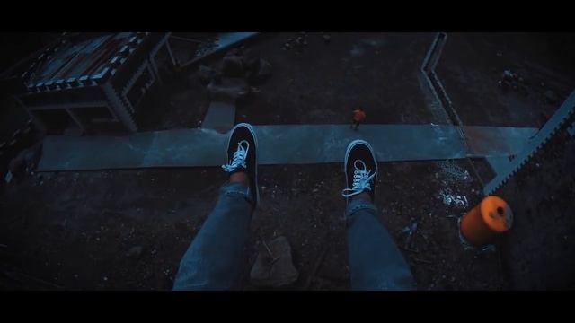 Alan Walker - Call Me (Official song 2018) смотреть онлайн
