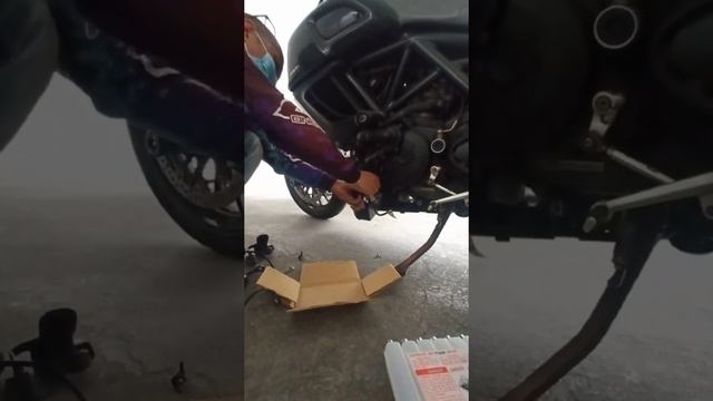 Ducati Diavel Battery Installation | Yuasa Battery