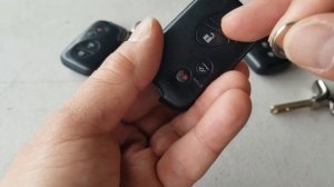 Lexus GX460 Key Fob Remote Control Battery remove and replace