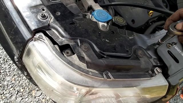 Land Rover Freelander 2 LR2 how to remove headlamp headlight removal смотреть онлайн