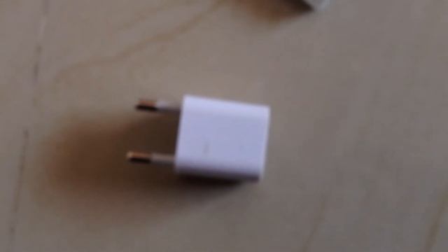 iPhone Original Charger vs Duplicate (Fake) Charger Review HD смотреть онлайн