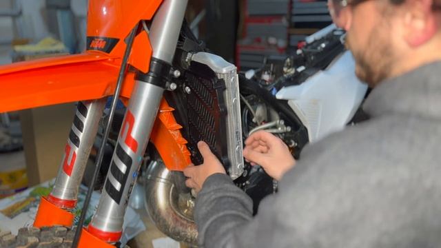 BULLET PROOF DESIGNS RADIATOR GUARDS INSTALL // 2023 KTM 300 XC смотреть онлайн