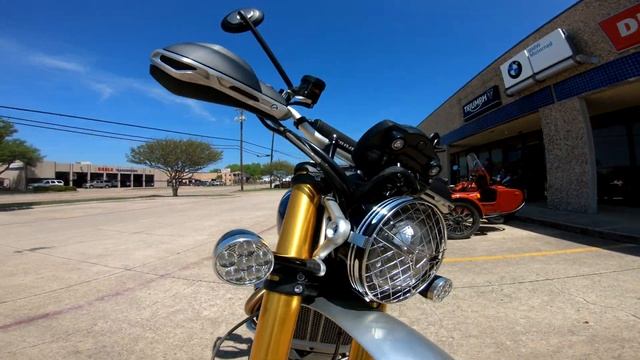 Scrambler XE Showcase Walkaround смотреть онлайн