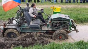 Грязевые гонки на тракторах – испытание для самых выносливых!