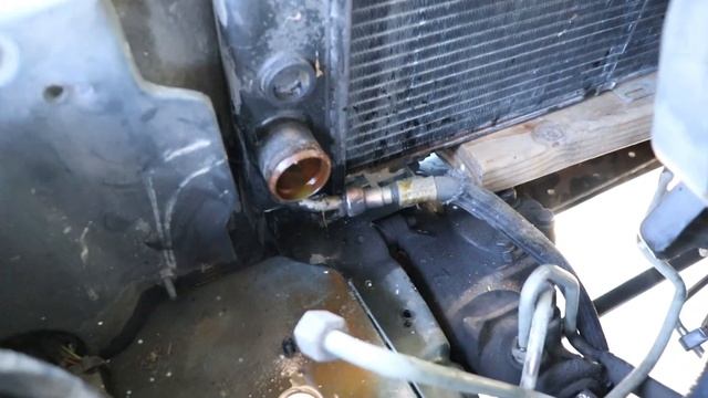 Sasha Learns XJ Radiator Replacement: 1997 Jeep Cherokee XJ Radiator смотреть онлайн