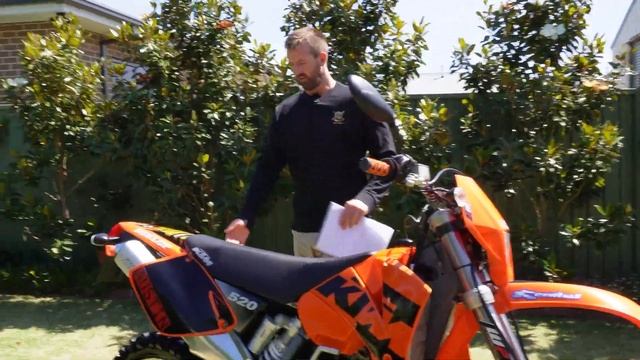 2001 KTM 520 EXC restoration смотреть онлайн