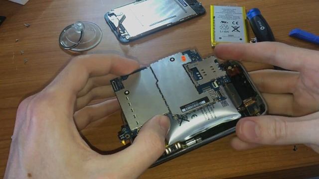 iPhone 3GS Expanded Battery Replacement смотреть онлайн