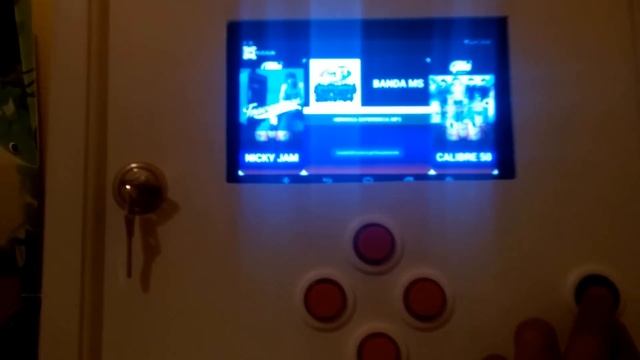 ROCKOLA "HI" CON SISTEMA ANDROID Y APP RockolaHi смотреть онлайн