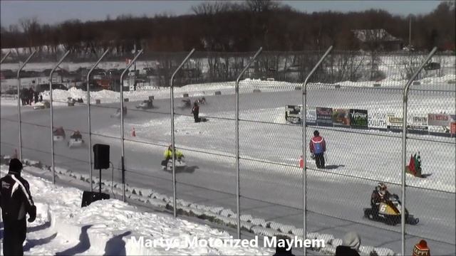 Cornwall Motor Speedway Single Cylinder Fan Cooled Snowmobile Race смотреть онлайн