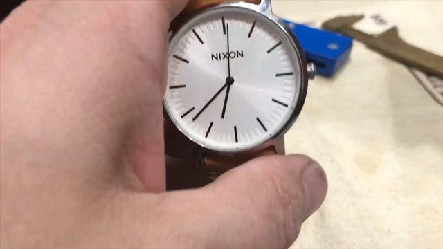 Nixon Watch Review + Battery Change BONUS смотреть онлайн
