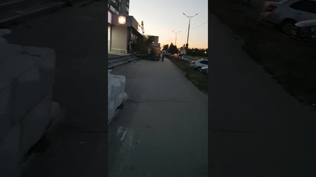 сталкинг в Тольятти.24 августа 2022.20ч 20 мин.Иду по бульвару Ленина. смотреть онлайн