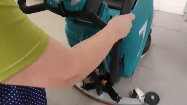 Maszyna sprzątająca TVX T35- dostawa смотреть онлайн