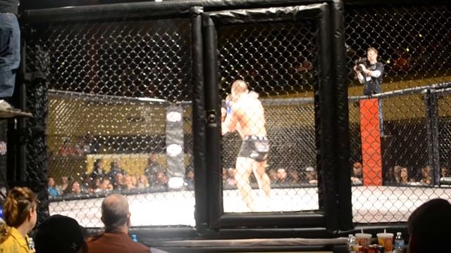 Aaron "Big Kat" Ketcher wins at Cage of Honor 55 смотреть онлайн