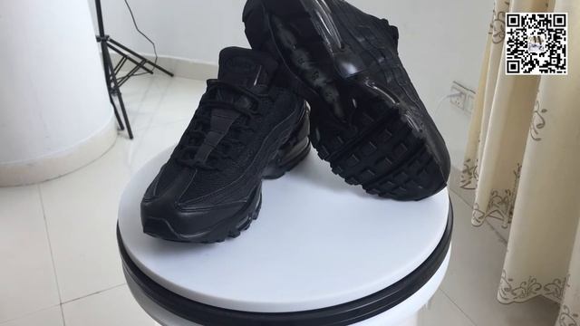 Nike Air Max 95 Essential Blcak смотреть онлайн