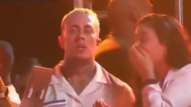 MC Daniel se defende após ser flagrado cheirando em Salvador смотреть онлайн
