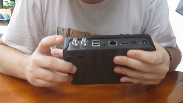 WETEK PLAY DVB-S2 Android and Linux TV Box Unboxing смотреть онлайн