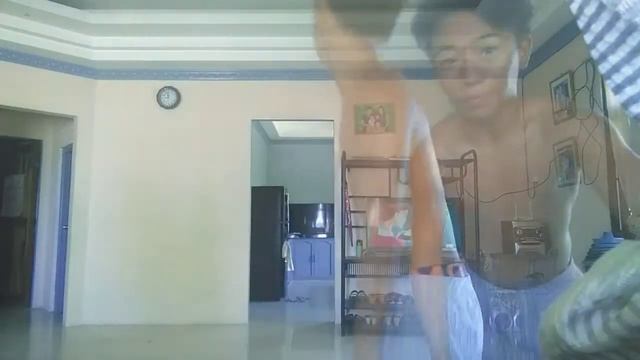 Cleaning + Crack tv screen Prank! смотреть онлайн