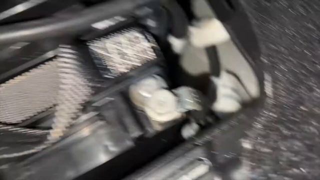 Where's the battery on a Jeep Grand Cherokee смотреть онлайн
