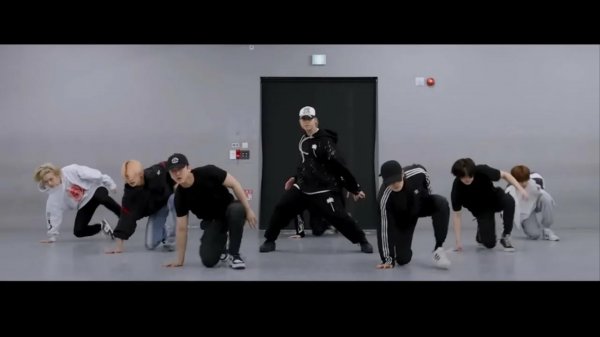 Stray Kids - 'Hellevator' dance practice mirrored
