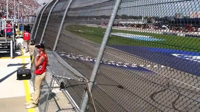 Fan View Start/Finish Line Pure Michigan 400 2013 2 смотреть онлайн