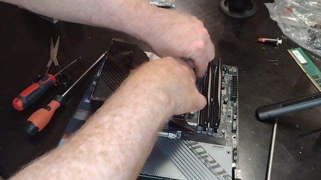 Installing Thermalright Phantom Spirit 120 CPU Air Cooler смотреть онлайн