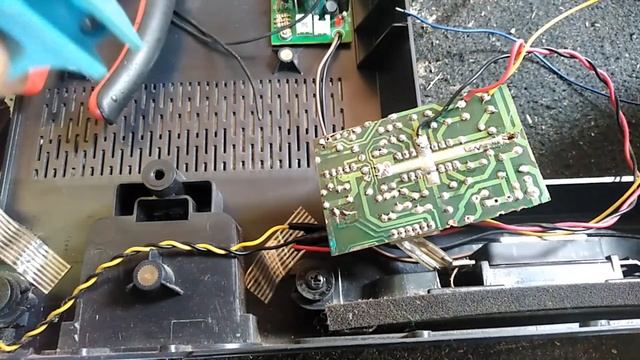 PHILIPS LED TV NO SOUND PROBLEM REPAIR смотреть онлайн