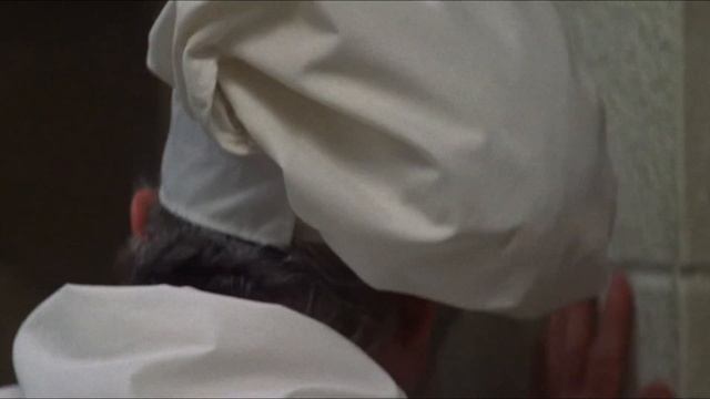 Внезапная смерть 1995 г. (Джошуа Фосс и его люди пробираются в номер вице-президента) смотреть онлайн