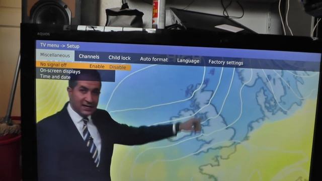 Look at a 42 inch Sharp Aquos LC42XD1E Full HD 1080p Digital Freeview LCD TV I picked up смотреть онлайн